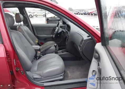 2004 Hyundai Elantra Gt из США, поврежденный, VIN KMHDN56D04U130204